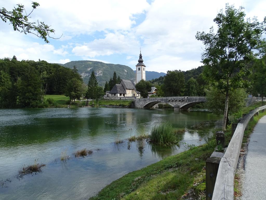 Penzion Rozic Bohinj ภายนอก รูปภาพ